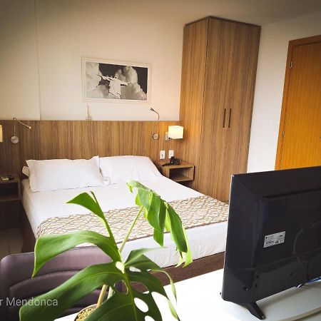 Quarto Executivo Para Sua Estadia De Trabalho Кампус-дус-Гойтаказис Экстерьер фото
