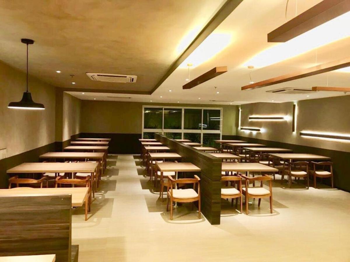 Quarto Executivo Para Sua Estadia De Trabalho Кампус-дус-Гойтаказис Экстерьер фото